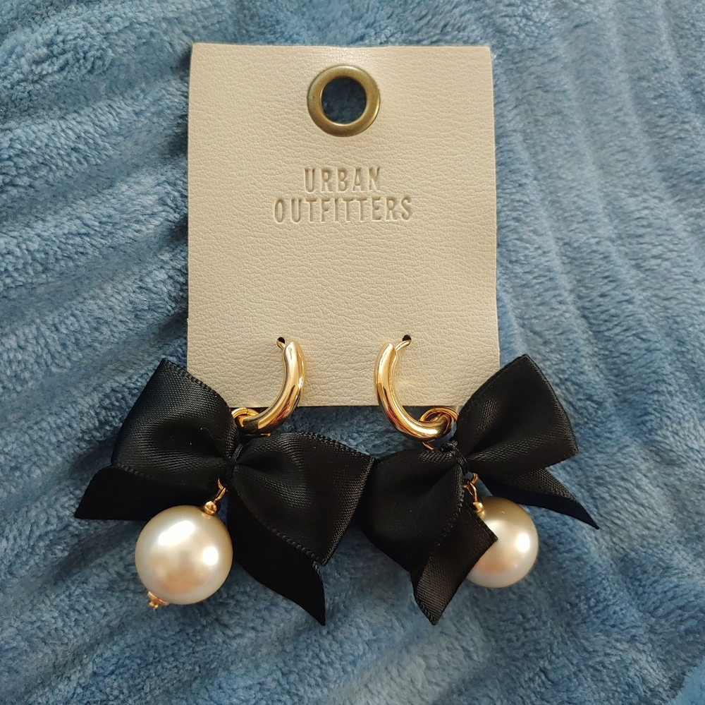 Urban Outfitters Bow Hoop Earrings